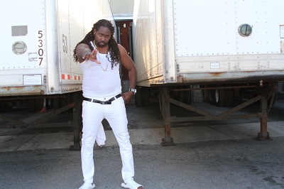 L Razor Eyes Charts With “Talk To Mi Nice”