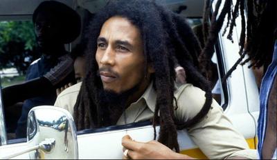 Can you tell us the Name of Bob Marley Son In this Photo?