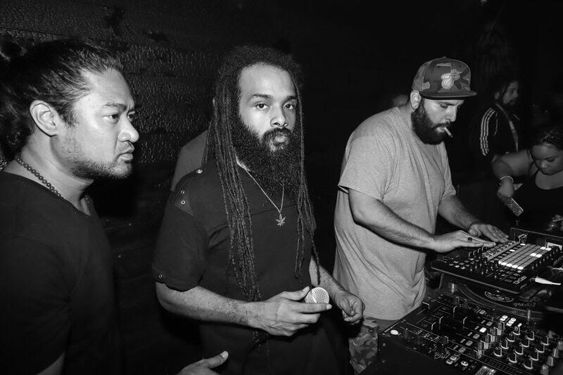 Miami Selector Fiyah Yout Backs